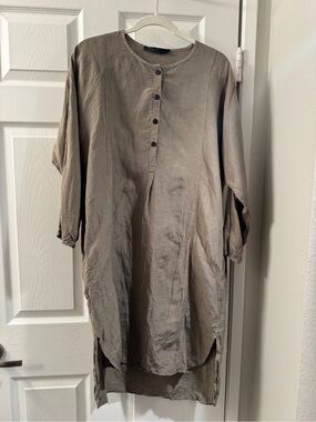 Creatures of Comfort Casual Longline Henley Shirt Dress- Taupe